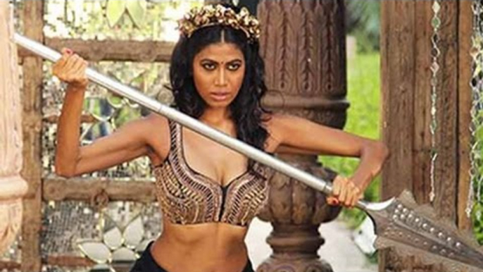 Kingfisher Supermodels get judged on being warrior princesses