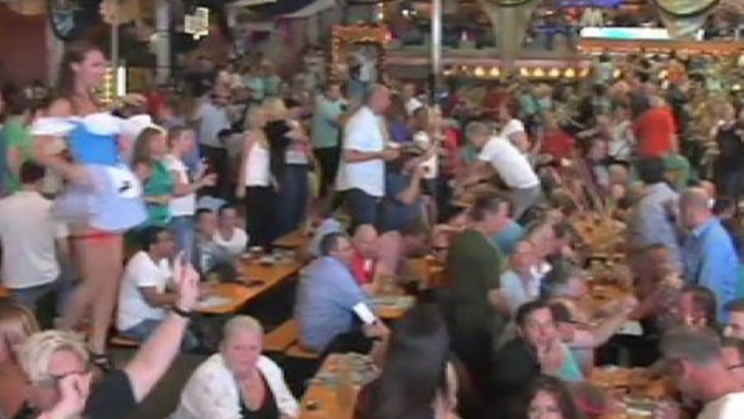 Miles de litros de cerveza para celebrar la Oktoberfest en Mallorca.