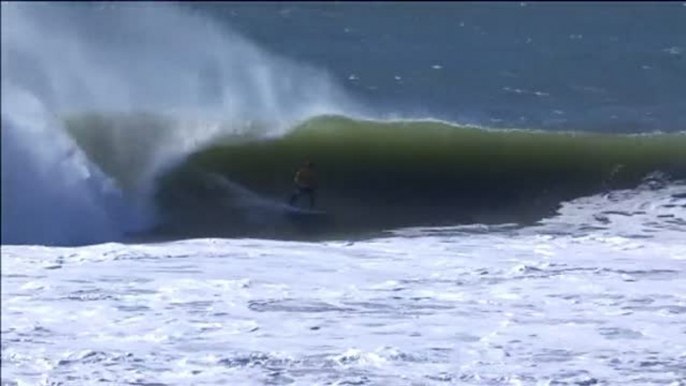 Los mejores surfistas del mundo demuestran sus habilidades en la playa de los Supertubos