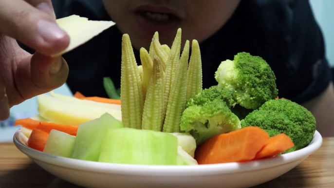 ASMR BOILED VEGETABLES WITH CARAMELIZED DIP (SOFT AND CRUNCHY SOUNDS AT THE SAME TIME) | SPAMSR KING