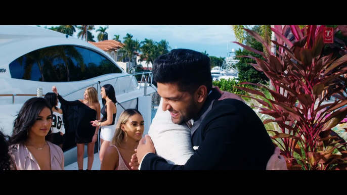 SLOWLY SLOWLY | Guru Randhawa ft. Pitbull | Bhushan Kumar | DJ Shadow, Blackout, Vee, DJ MoneyWillz  |  Snake-Music