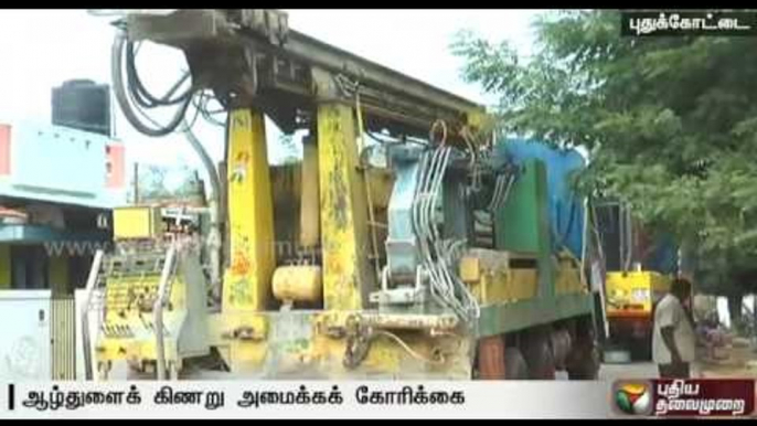 People seize two lorries demanding deep bore wells for drinking water