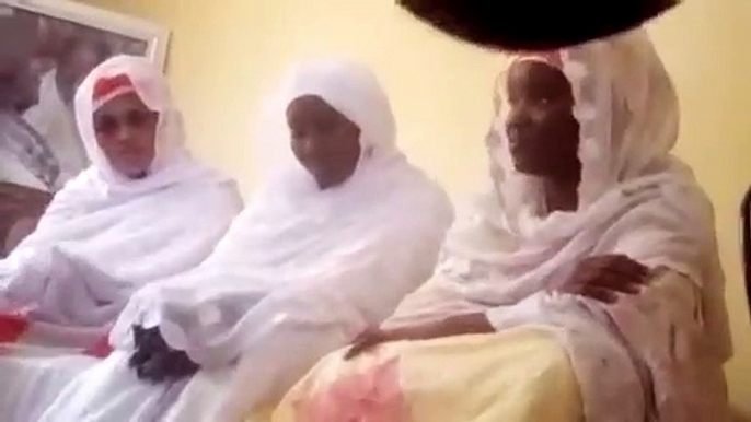 Sokhna Bator fait son diebeulou a sa co-épouse sokhna aida saliou