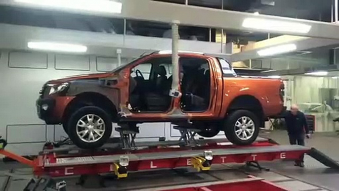 One man moving easily FORD RANGER on frame machine Griffon, Universal jig, measuring system by Celette