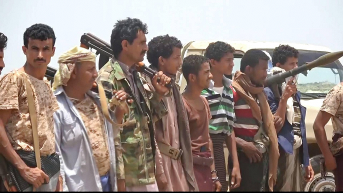 Houthi rebels begin withdrawal from Yemen ports