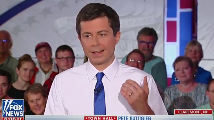 2020 Hopeful Buttigieg Critisizes Fox News Hosts Before Getting A Standing Ovation At Fox News Town Hall