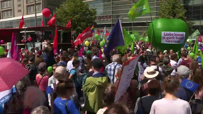 Großer Protest gegen Nationalismus in Europa