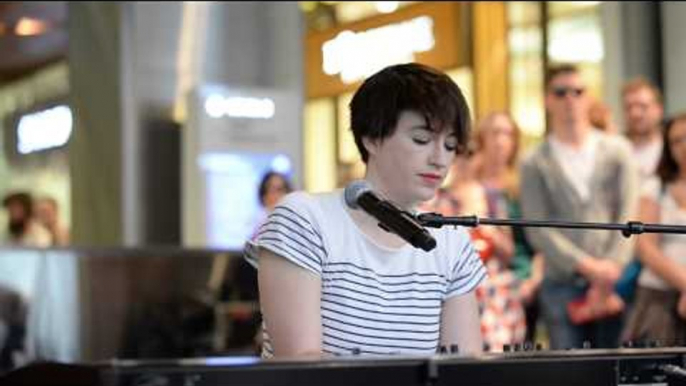 LIVE: Megan Washington Performs "To Or Not Let Go" at Westfield Sydney