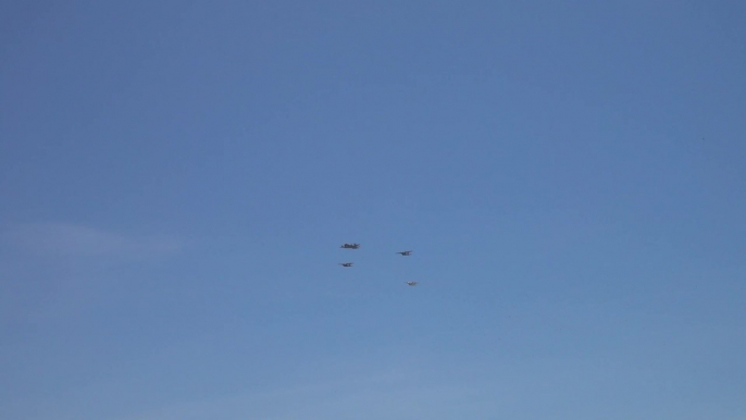 Ensayo del desfile aéreo para el Dia de las Fuerzas Armadas