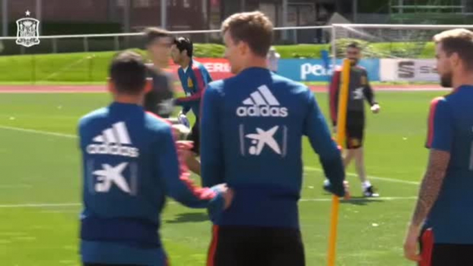 Risas y buen ambiente en el entrenamiento de la selección