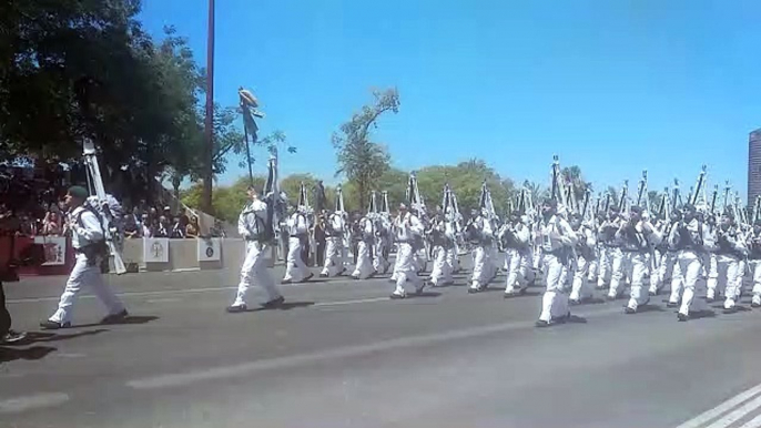 La unidad de Cazadores de Montaña desfila el Día de las Fuerzas Armadas