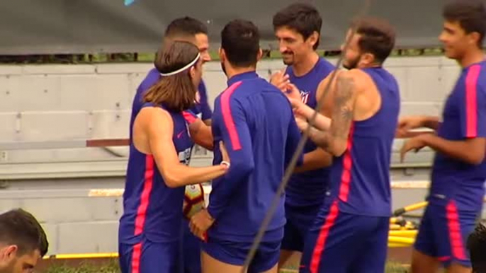 El buen rollo protagoniza el entrenamiento del Atlético previo a recibir al Inter de Milán