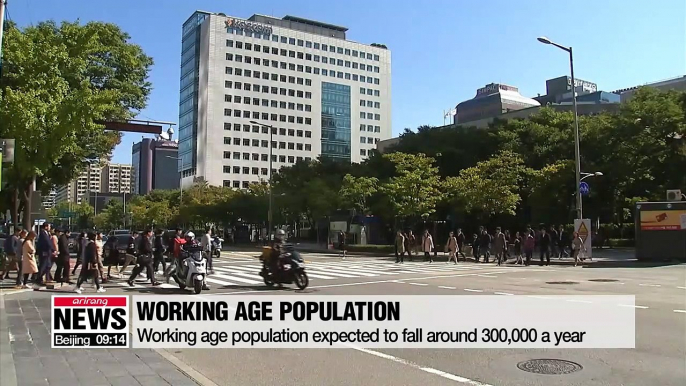 Korea to look into extending retirement age from 60 to 65