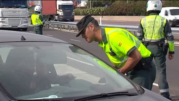 El uso del teléfono móvil al volante causa medio millar de muertes al año