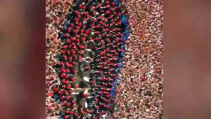 Une foule immense danse à Pampelune - Juillet 2019