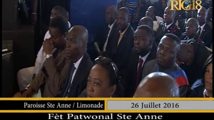 Jovenel MOISE, le candidat à la présidence assiste à la fête patronale de Ste Anne.