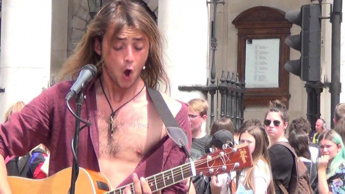 Buskers rock  at Trafalgar Square, Covent Garden, Piccadilly Circus, London 1, ENGLAND 2, 1 Jul 19