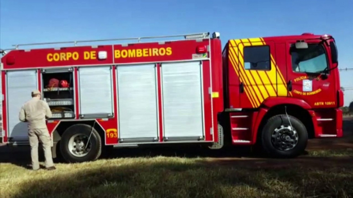 Bombeiros são acionados para combate a incêndio às margens da BR-277