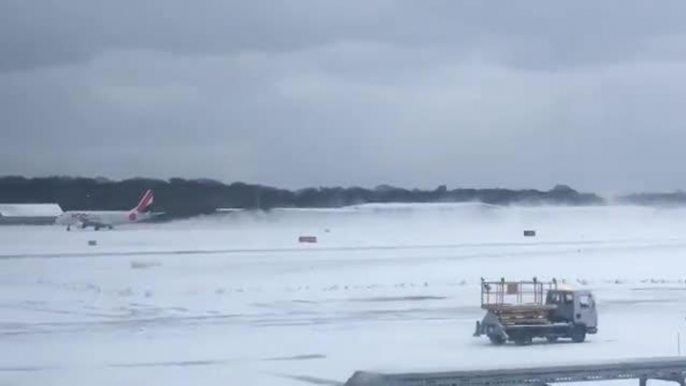 Airports fight to keep runways clear