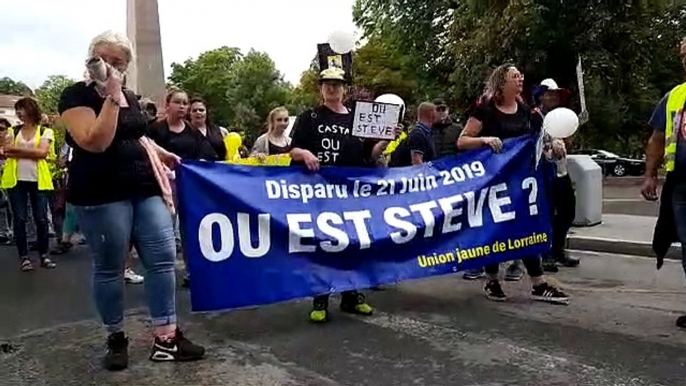 La manifestation des gilets jaunes est partie et attaque le centre-ville aux cris de "où est Steve ?"