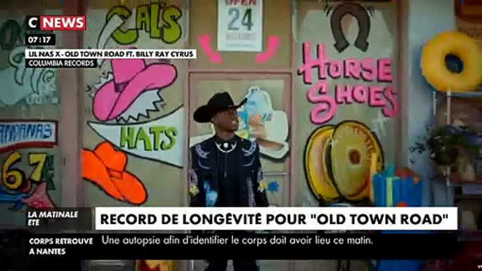 Découvrez le titre qui a officiellement battu le record de longévité en tête des ventes de disques aux Etats-Unis: 17 semaines d'affilée ! - VIDEO