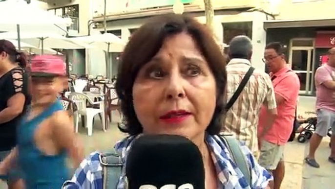 Unes 300 persones es manifesten en contra dels aldarulls a la zona d'oci nocturn de Blanes