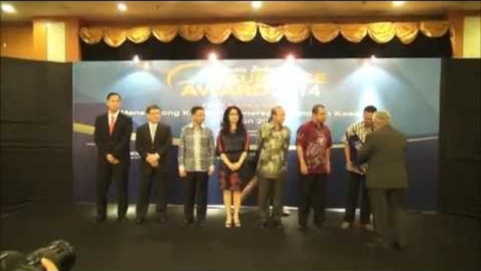 13 Perusahaan Asuransi Sabet Bisnis Indonesia Insurance Award 2014