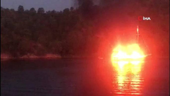 Göcek'te yat yangını, lüks yat cayır cayır böyle yandı