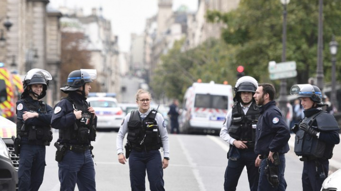 Attaque au couteau à la préfecture de Paris: Quatre policiers ont été tués, l’assaillant a été abattu