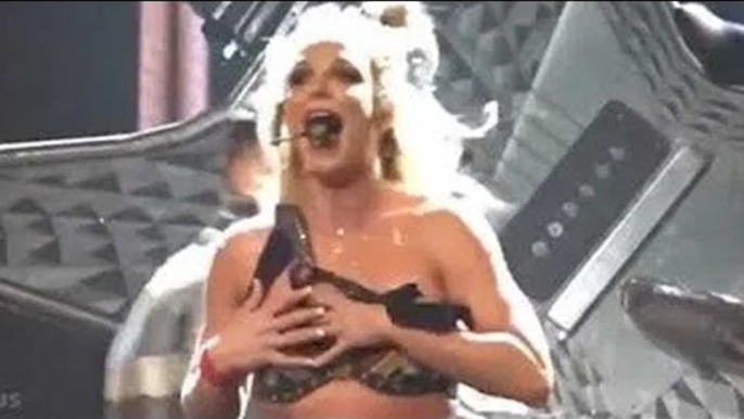 OMG! Britney Spears Suffers Wardrobe Malfunction at Las Vegas Show | Hollywood News