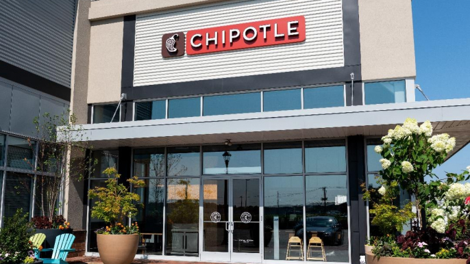 Chipotle Is Giving Away Free Chips and Guacamole This Week