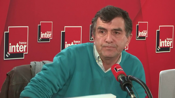 Arnaud Fontanet, médecin épidémiologiste : "Sur le plan scientifique, la réponse à ce nouveau virus a été très rapide. Mais sur le plan politique, on a voulu nous faire croire qu'il n'y avait que 40 patients à Wuhan, sans transmission interhumaine."