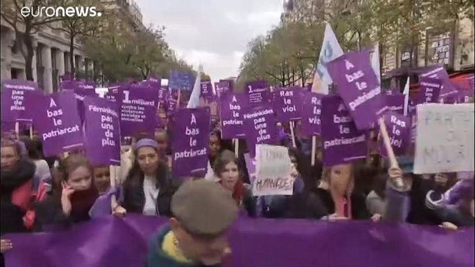 Milhares unem-se contra a violência sobre as mulheres