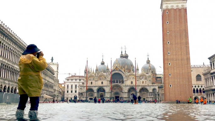 Venice is currently experiencing the worst floods it has seen in 50 years. Here's why the Italian city floods every year.