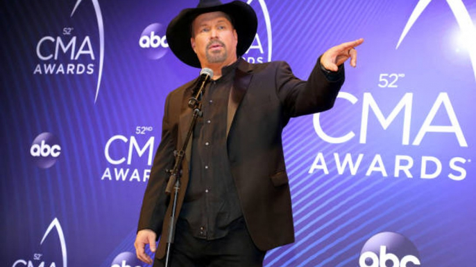 Garth Brooks Achieves Record Win at Country Music Awards