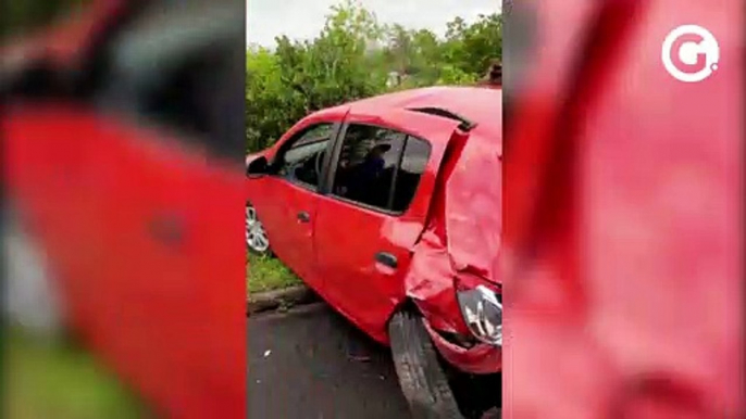 Perseguição policial termina em acidente com vários carros na Rodovia do Sol