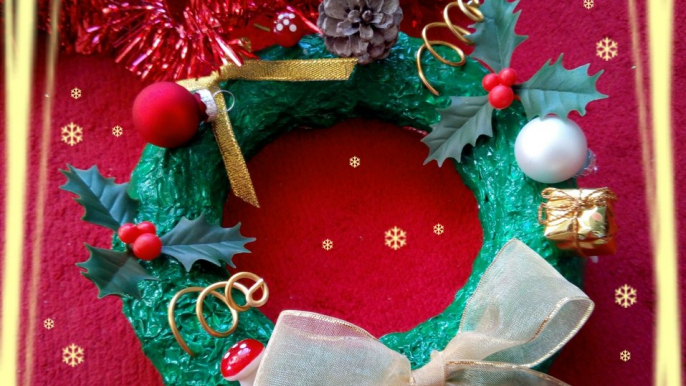 Activité de création manuelle pour Noël : fabriquer une jolie couronne