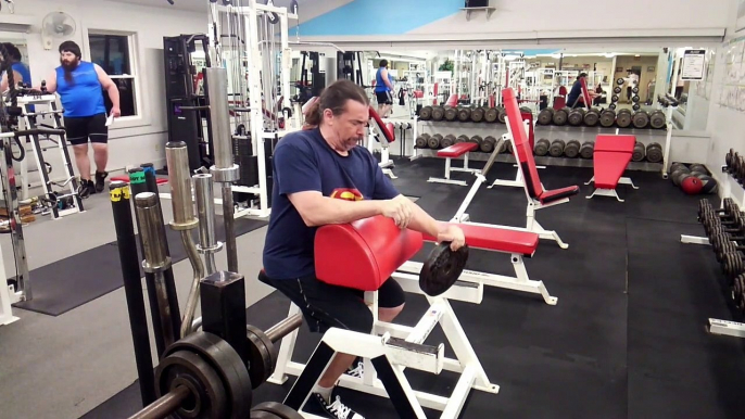 Preacher Praying Mantis Curls 25lb Plate