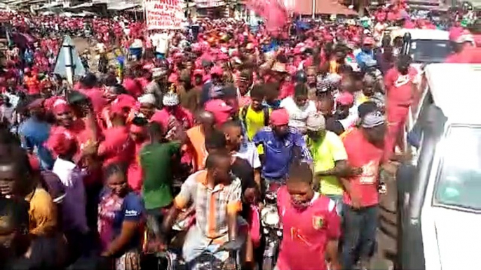 Une foule compacte dans les rues de Conakry contre un 3e mandat d'Alpha Condé