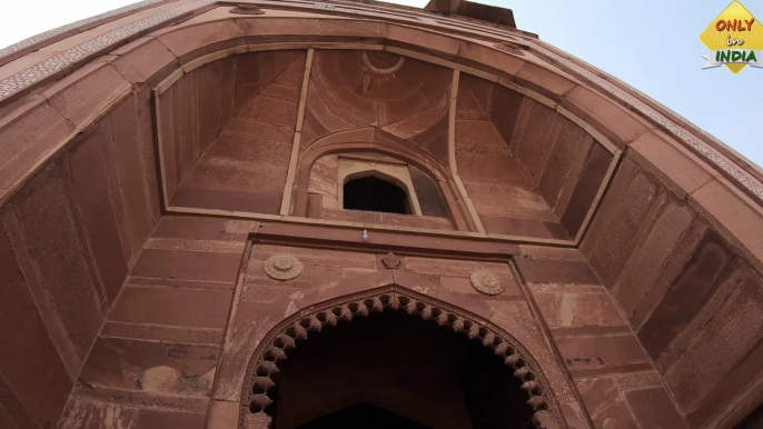 "Buland Darwaza" the highest gateway in the world Fatehpur Sikri, India