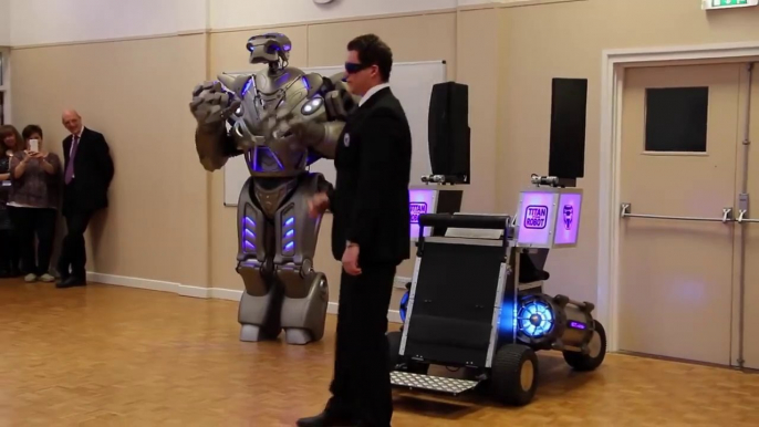 Titan The Robot @ The Isle of Wight College