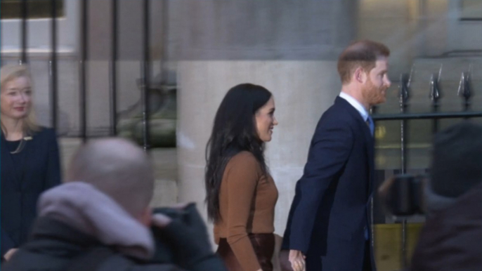 Harry et Meghan se distancient de la royauté britannique