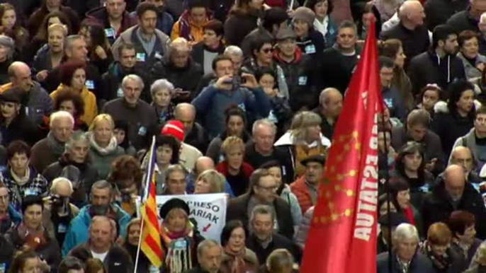 Masiva manifestación en Bilbao en apoyo al acercamiento de los presos de ETA a cárceles vascas