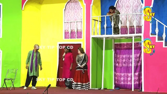 Vicky Kodu and Sheeza with Sajan Abbas | Stage Drama Aisa Bhi Hota Hai | Comedy Clip 2020