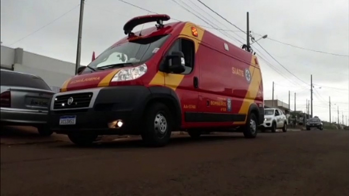 Menino de 3 anos é socorrido pelo Siate após sofrer queda no Florais do Paraná