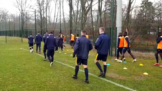 Les supporters du SAS Épinal sont venus soutenir les joueurs lors du dernier entraînement avant le match de Coupe de France face à Saint-Étienne