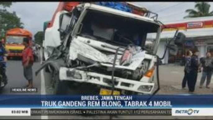 Truk Gandeng Tabrak 4 Mobil di Brebes