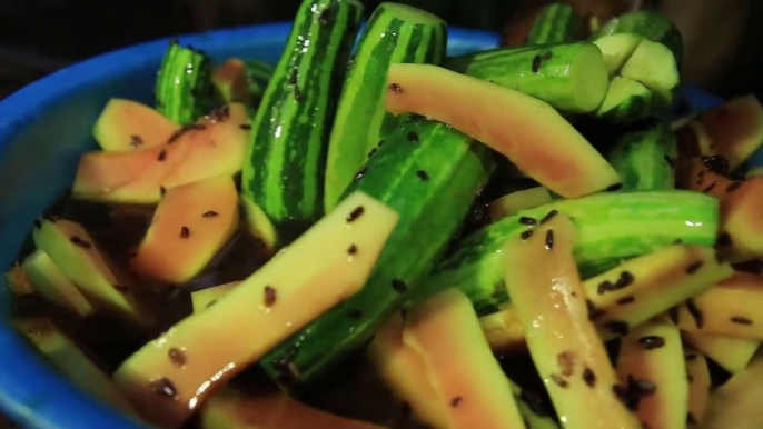 Cambodian food - Pickled Cucumber with Papaya - ជ្រក់ត្រសក់និងល្ហុង - ម្ហូបខ្មែរ