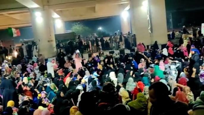 The midnight siege of Jafrabad metro station by anti-CAA protesters