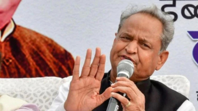 Ashok Gehlot slams Jyotiraditya Scindia for quitting Congress